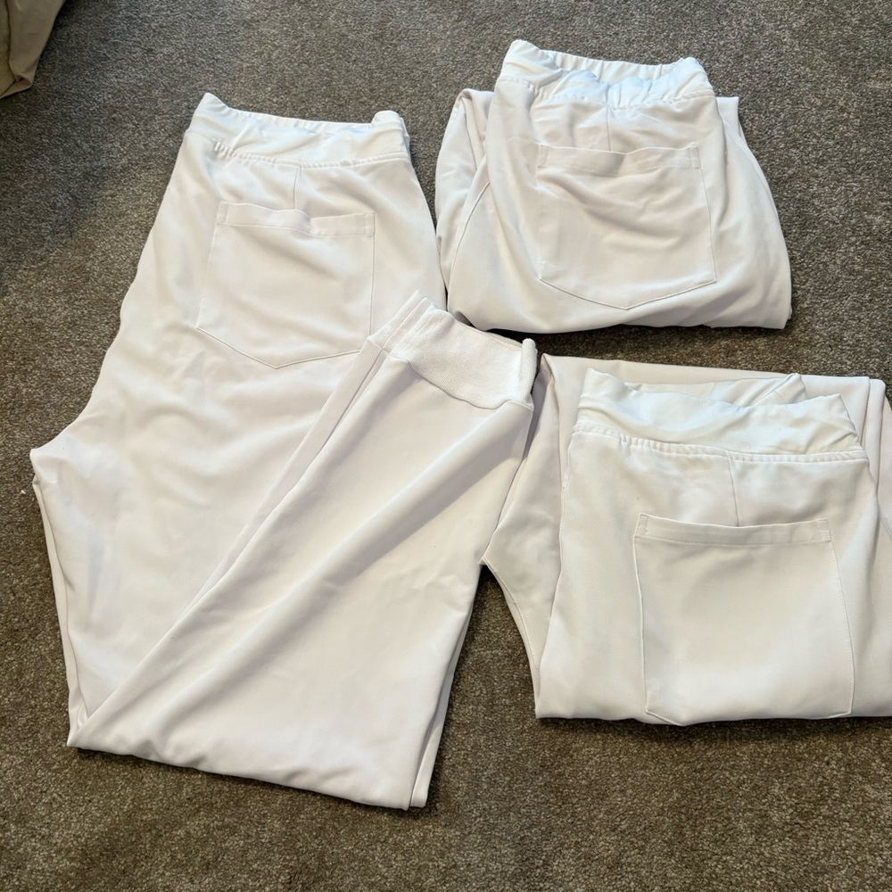 White Mandala Jogger Scrub Set